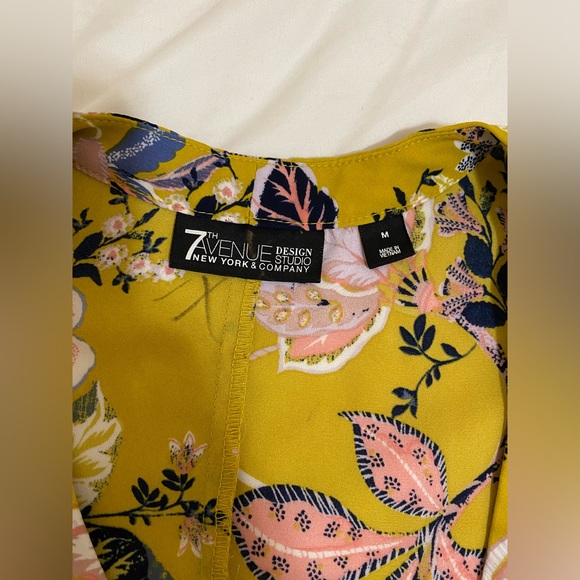 7th Avenue New York And Company Yellow Blouse Women Medium Floral Top 3/4 Sleeve - Picture 3 of 6